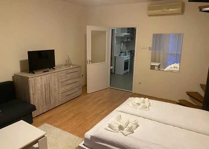 Petra Apartman *